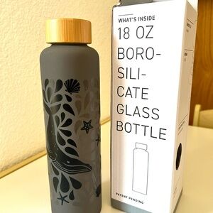 Gray Borosilicate Glass Bottle with Bamboo Lid